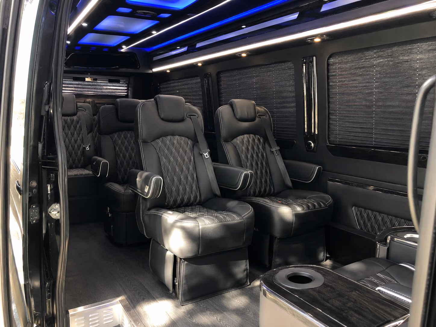 miami gardens 10 passenger sprinter van interior
